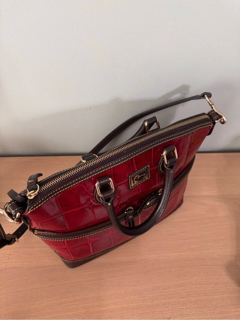 Vintage Dooney & Bourke Dillen Double Pocket Croc-Embossed Satchel Bag - Picture 7 of 9